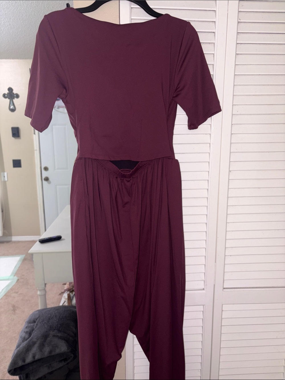 Halara Women’s Short-Sleeve Jumpsuit in Deep Burgundy EZ PZ - Picture 4 of 6